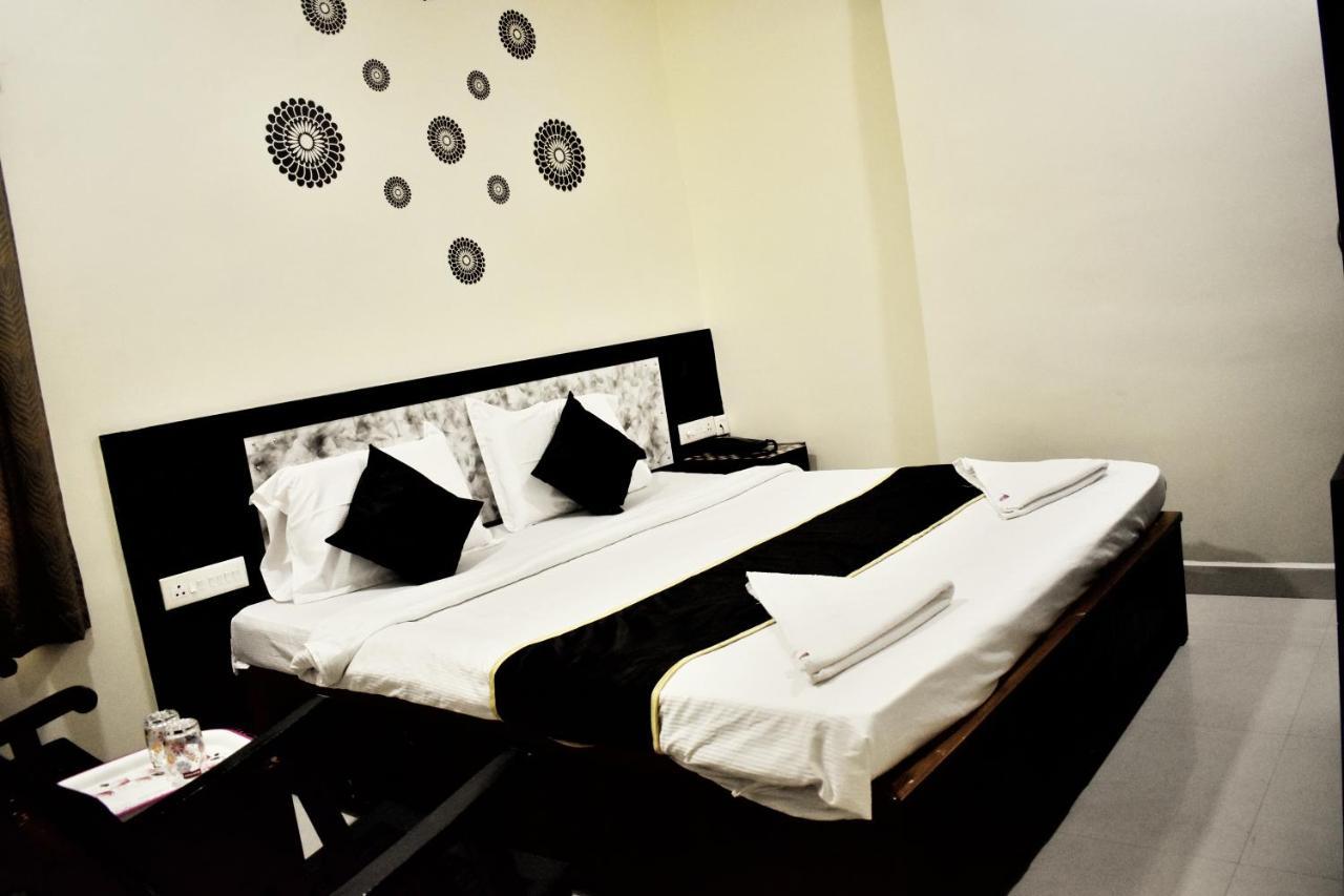 Skyotel Hotels & Banquets Vijayawada Luaran gambar